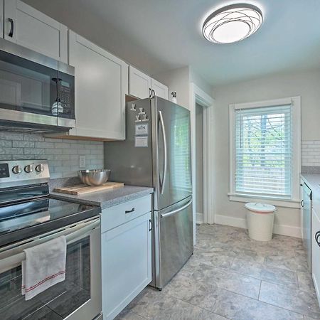 Benton Harbor Gracie Cottage With Hot Tub And Yard! Exterior photo