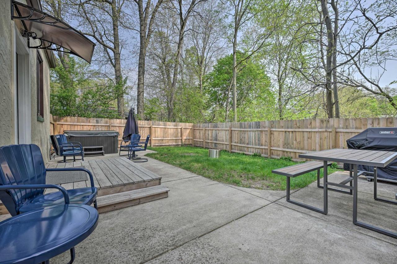 Benton Harbor Gracie Cottage With Hot Tub And Yard! Exterior photo