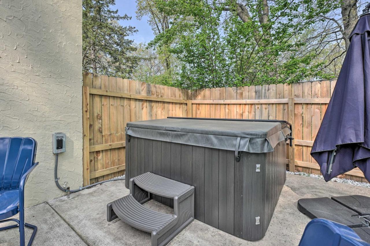 Benton Harbor Gracie Cottage With Hot Tub And Yard! Exterior photo